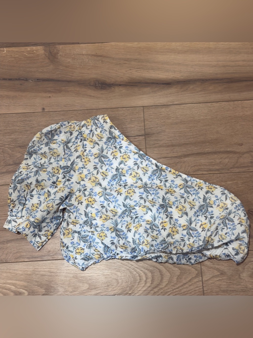 En Saison One-Shoulder White Floral Crop Top with Yellow & Blue Blooms